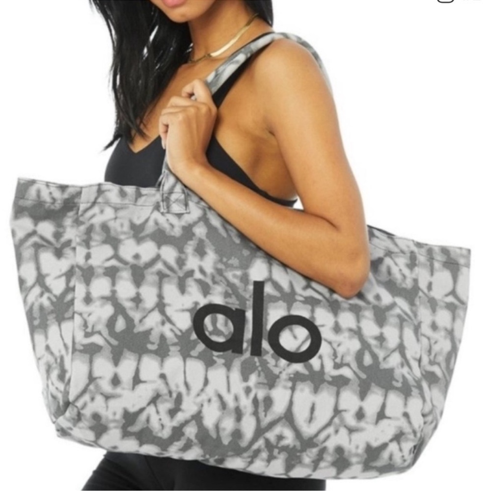 ALO Yoga Tote Bag